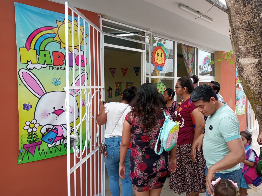 Dejan inconclusa obra en el jardín de niños José Zeferino Miranda en el municipio de Jáltipán.